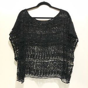 💥Torrid Black Lace Crop Top Size 4💥